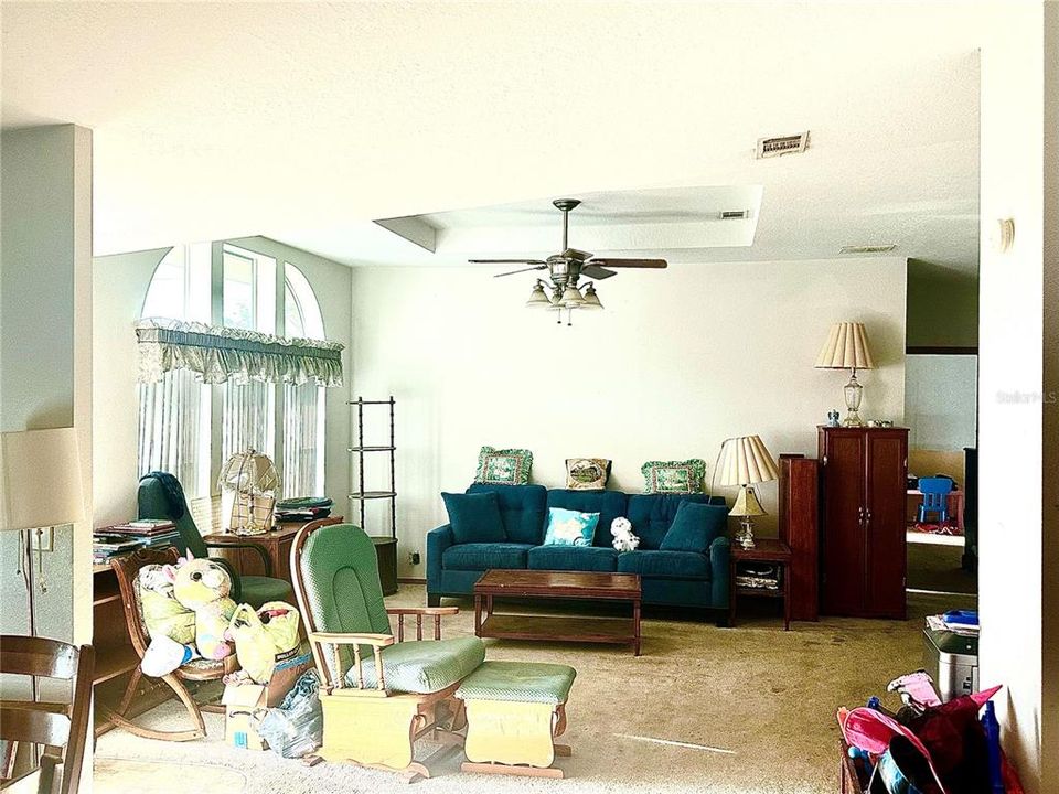 На продажу: $199,000 (3 спален, 2 ванн, 2108 Квадратных фут)