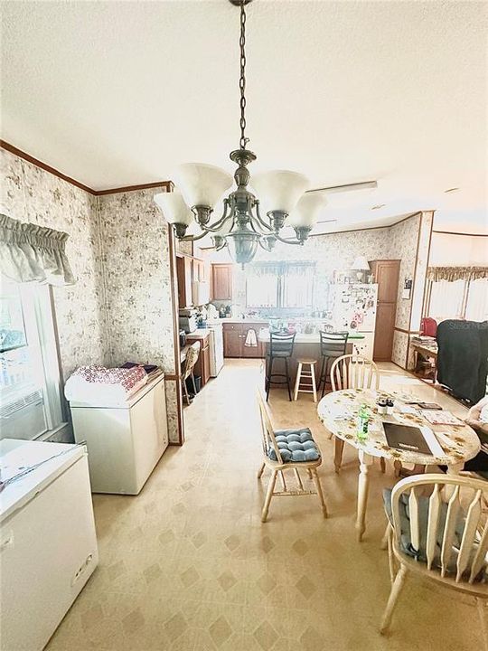 На продажу: $199,000 (3 спален, 2 ванн, 2108 Квадратных фут)