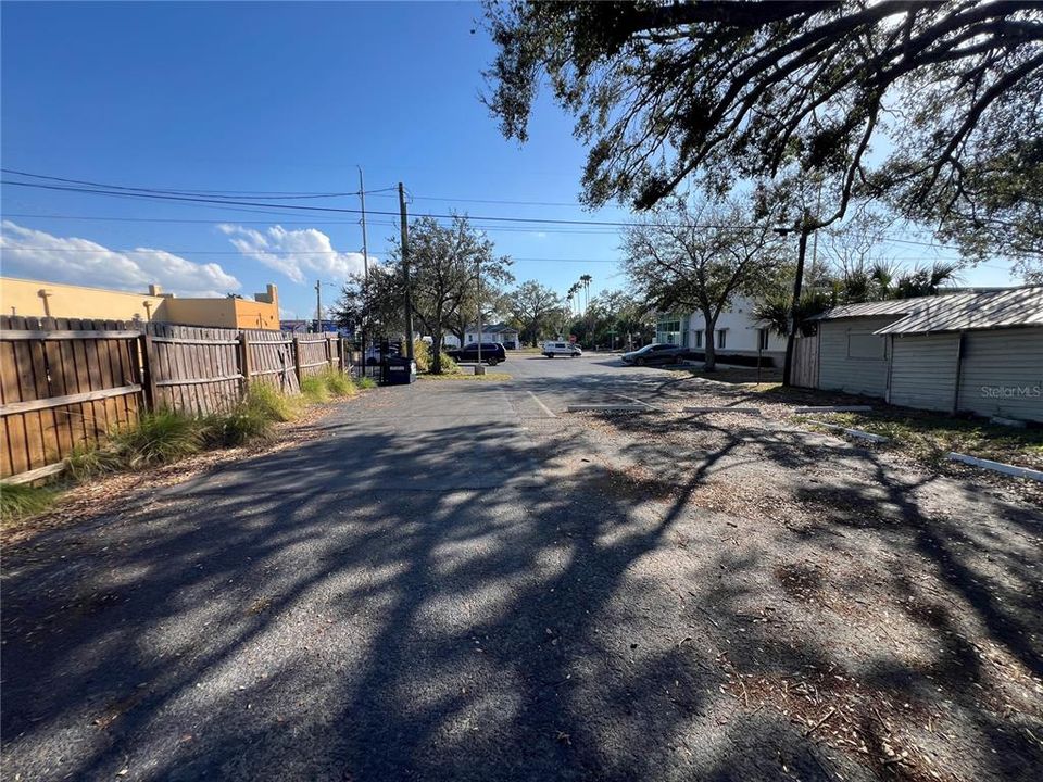 待售: $12,000 (0 贝兹, 0 浴室, 4279 平方英尺)