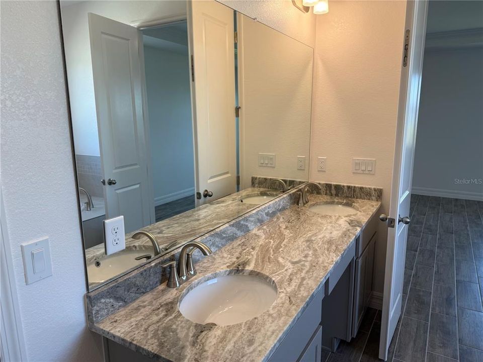 Active With Contract: $455,000 (3 beds, 2 baths, 2068 Square Feet)