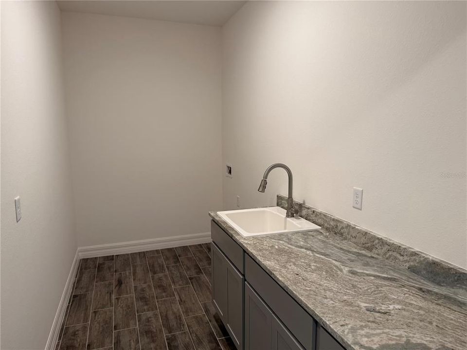 Active With Contract: $455,000 (3 beds, 2 baths, 2068 Square Feet)