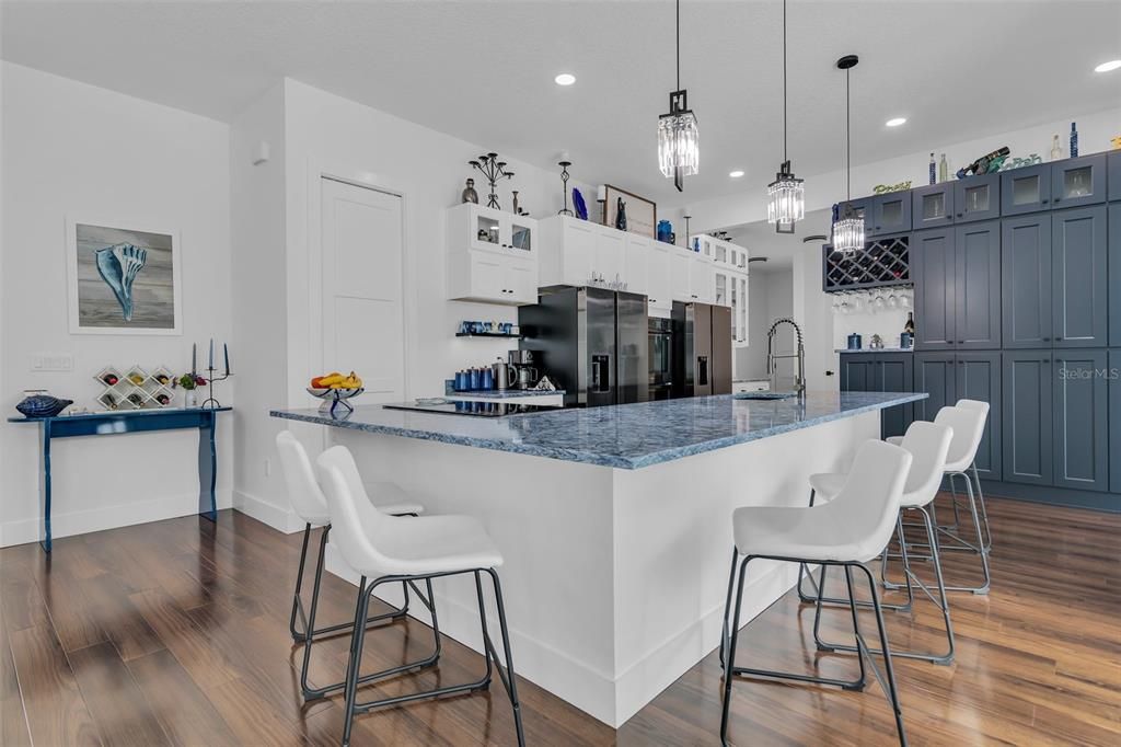 На продажу: $2,100,000 (9 спален, 8 ванн, 4700 Квадратных фут)