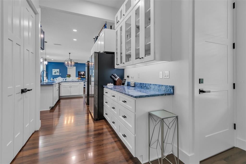 На продажу: $2,100,000 (9 спален, 8 ванн, 4700 Квадратных фут)