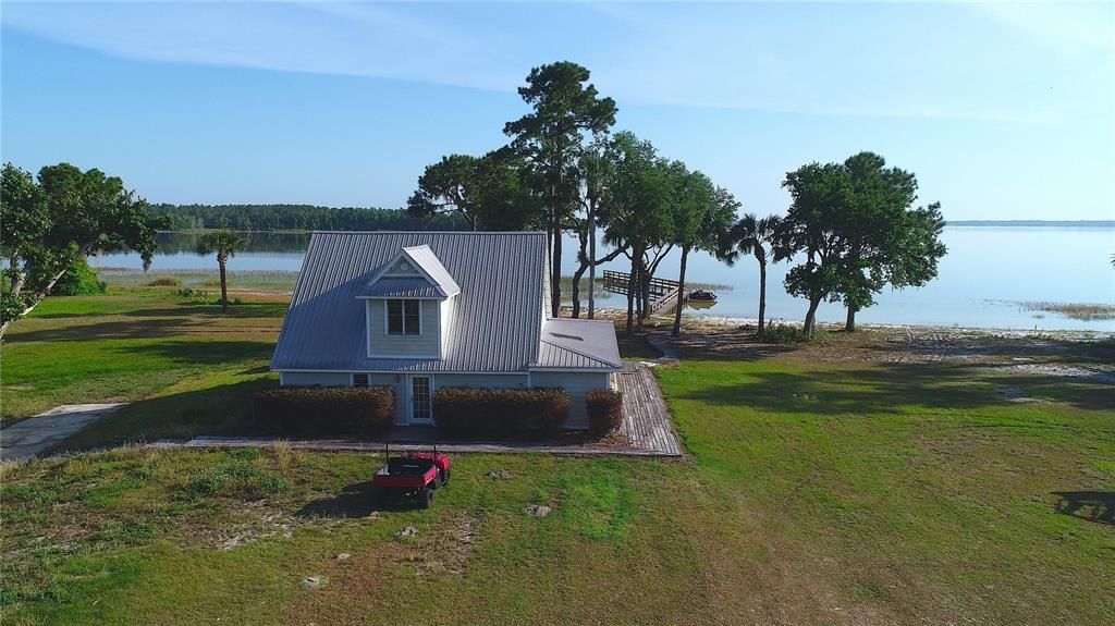 На продажу: $6,000,000 (2 спален, 2 ванн, 1458 Квадратных фут)