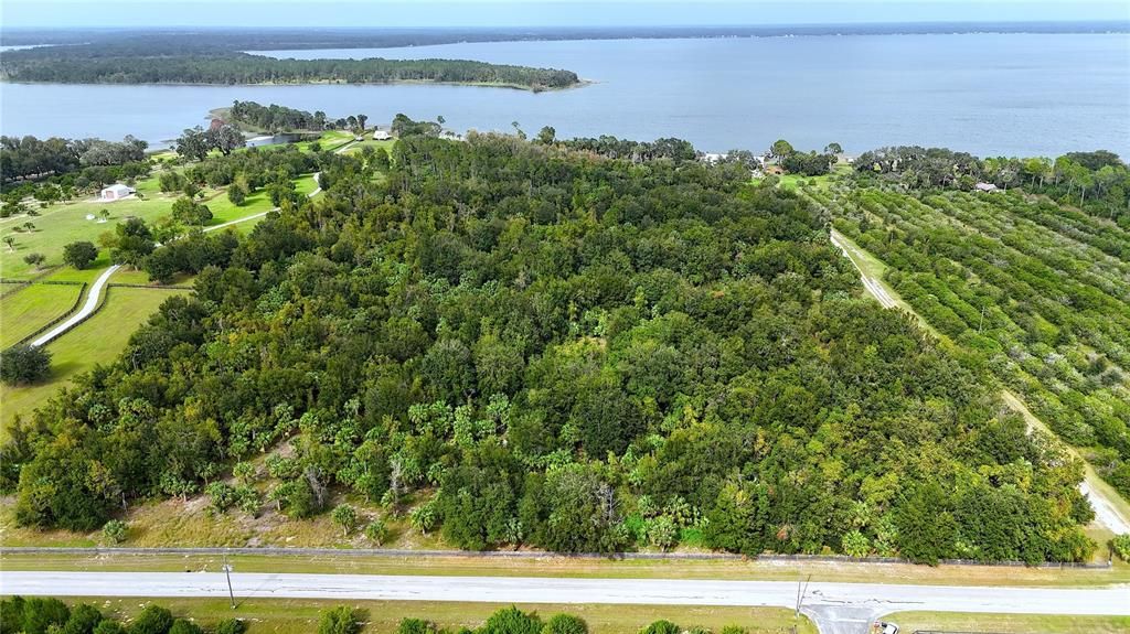 На продажу: $6,000,000 (2 спален, 2 ванн, 1458 Квадратных фут)