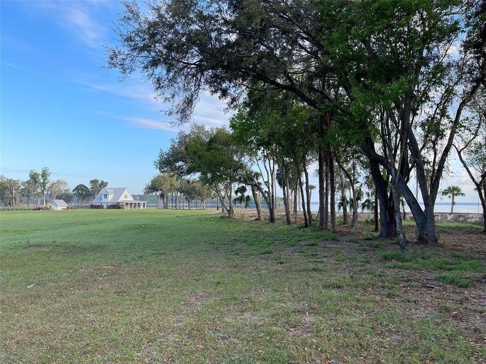 На продажу: $6,000,000 (2 спален, 2 ванн, 1458 Квадратных фут)