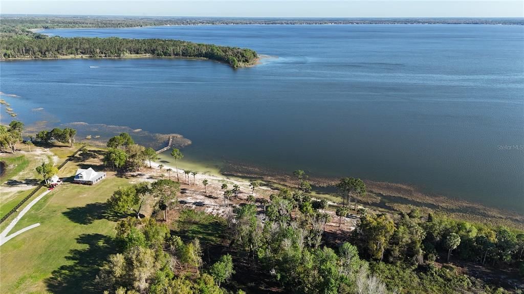 На продажу: $6,000,000 (2 спален, 2 ванн, 1458 Квадратных фут)