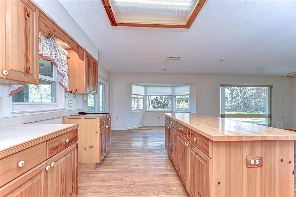 For Sale: $649,000 (3 beds, 2 baths, 2316 Square Feet)