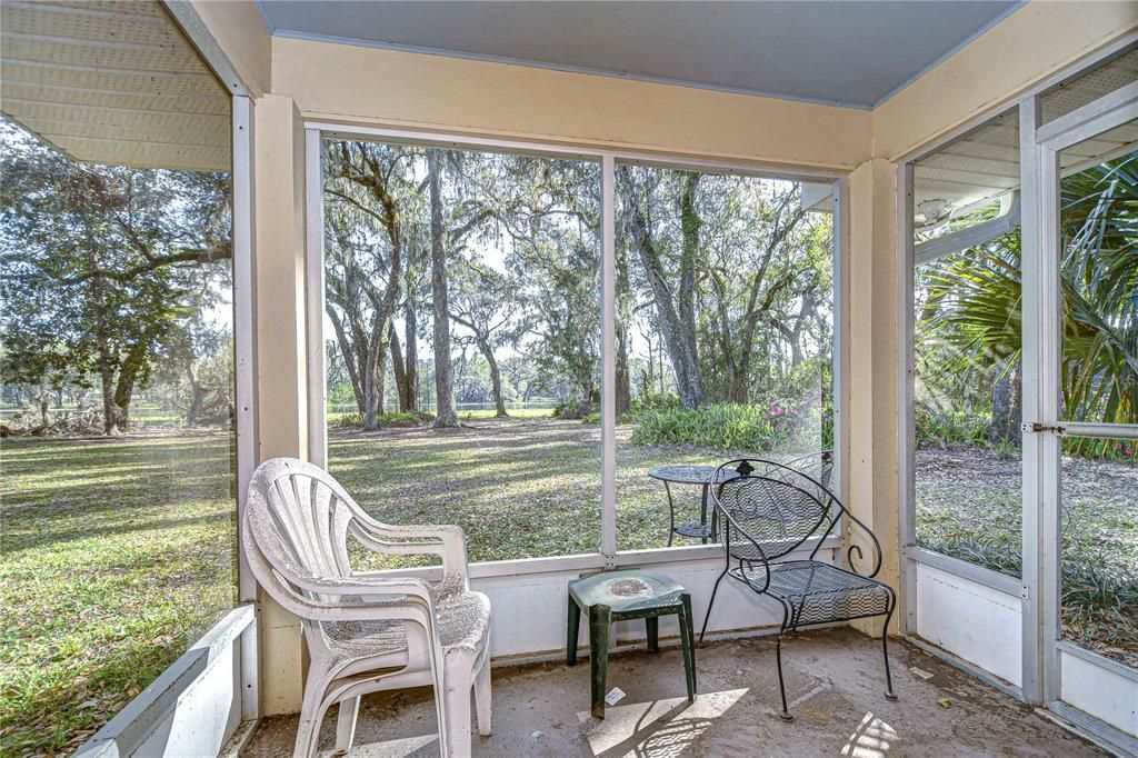 For Sale: $649,000 (3 beds, 2 baths, 2316 Square Feet)