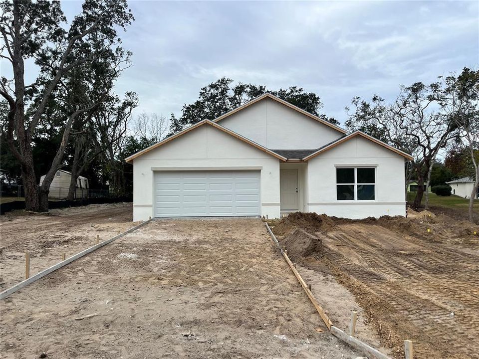 Recently Sold: $274,990 (3 beds, 2 baths, 1570 Square Feet)