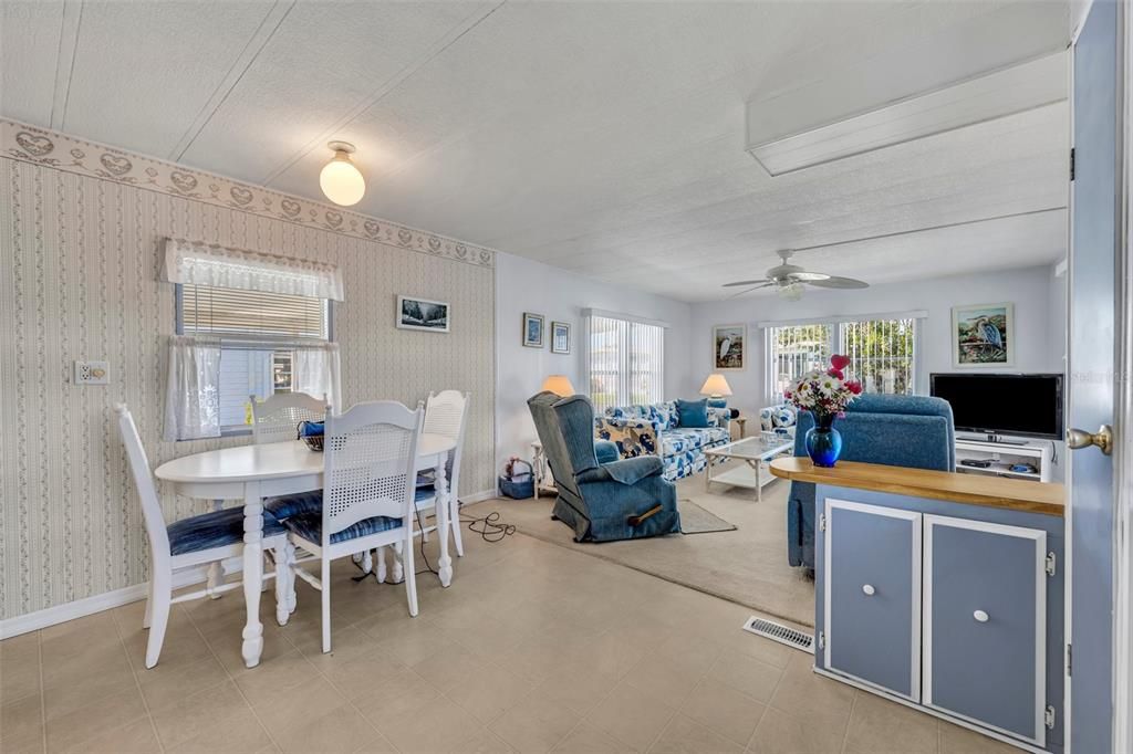 En Venta: $83,900 (2 camas, 1 baños, 784 Pies cuadrados)