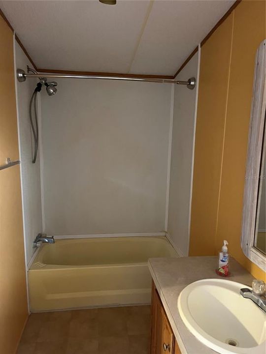 En Venta: $189,900 (2 camas, 2 baños, 1056 Pies cuadrados)