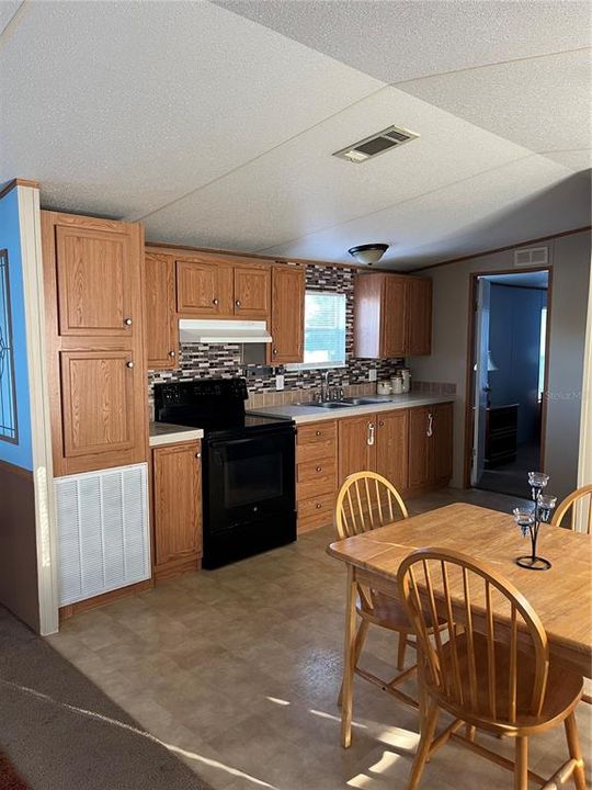 En Venta: $189,900 (2 camas, 2 baños, 1056 Pies cuadrados)