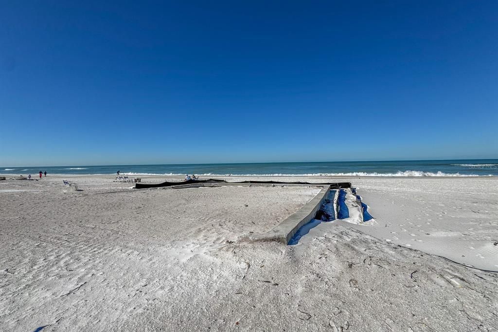 合同活跃: $1,950,000 (0.01 acres)