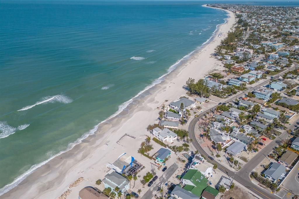 合同活跃: $1,950,000 (0.01 acres)