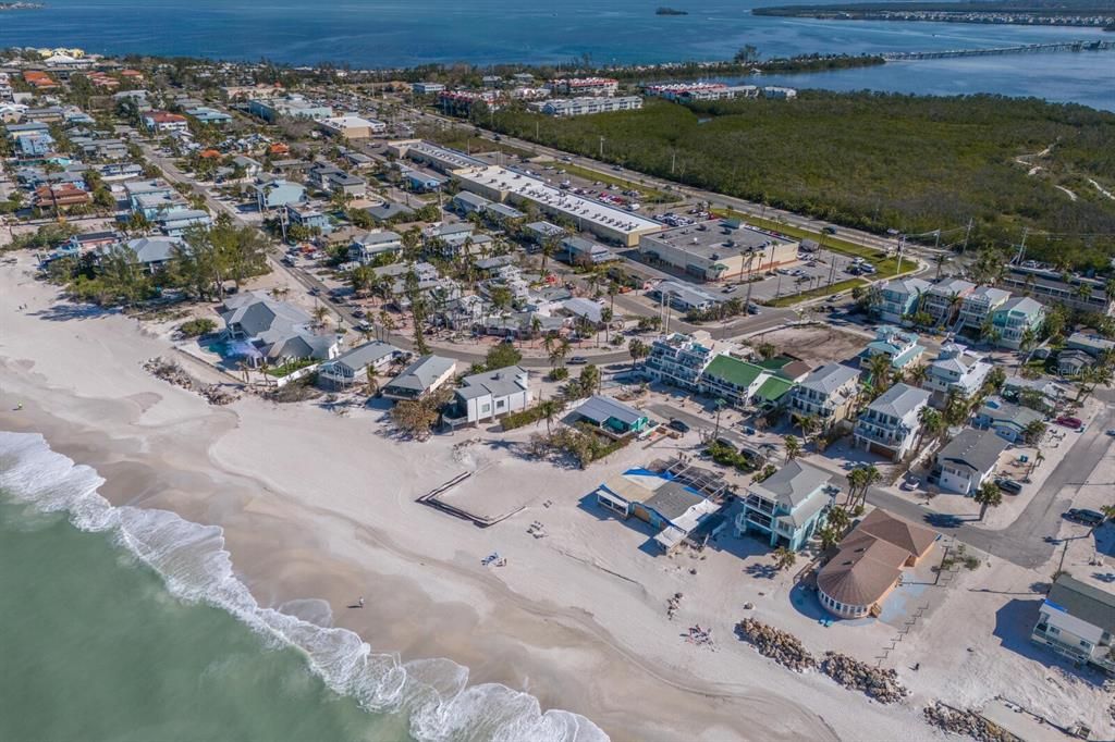 合同活跃: $1,950,000 (0.01 acres)