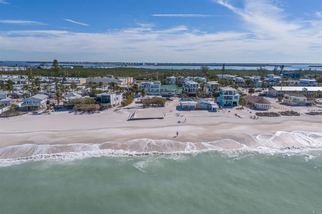 合同活跃: $1,950,000 (0.01 acres)