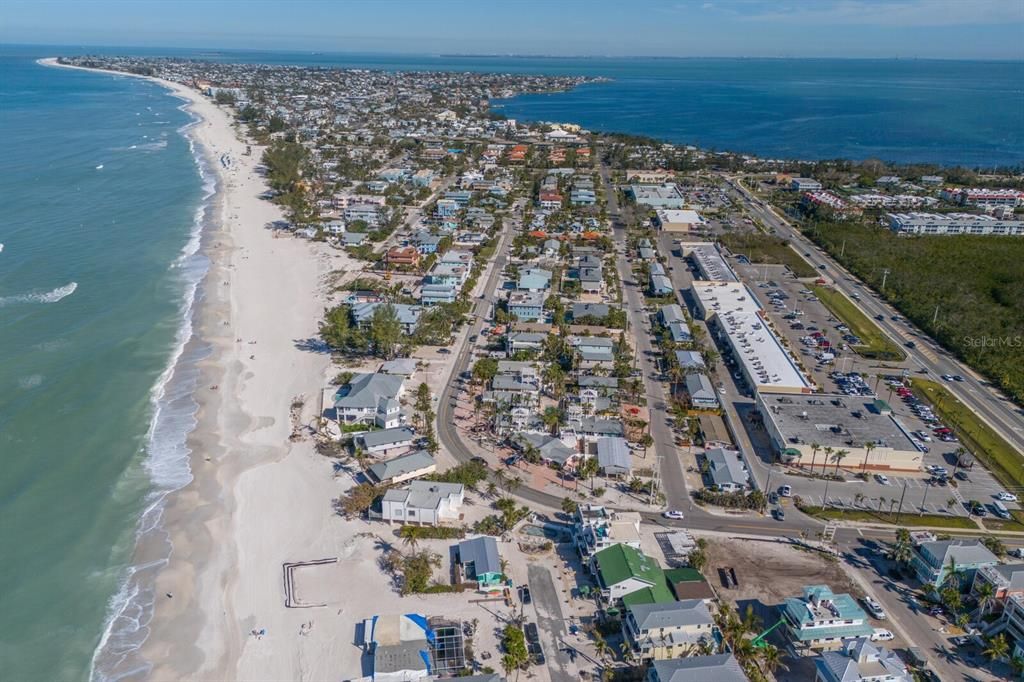 合同活跃: $1,950,000 (0.01 acres)