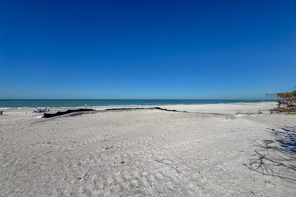 合同活跃: $1,950,000 (0.01 acres)