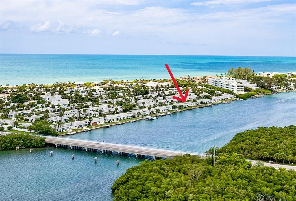 Recently Sold: $450,000 (2 beds, 2 baths, 1215 Square Feet)