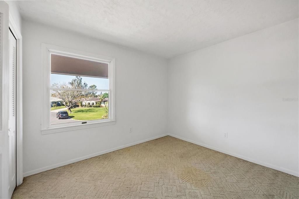 Activo con contrato: $739,900 (5 camas, 3 baños, 3299 Pies cuadrados)