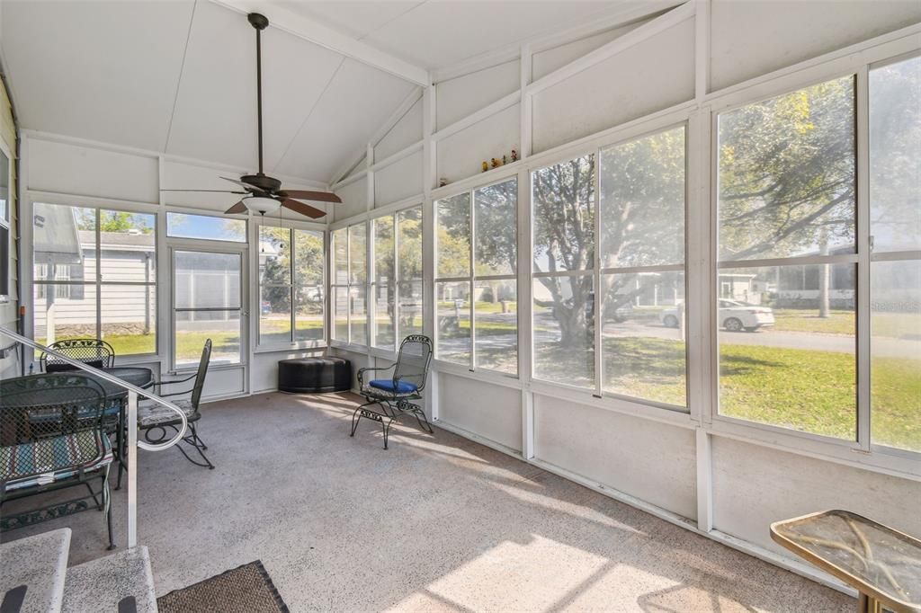 На продажу: $210,000 (2 спален, 2 ванн, 1144 Квадратных фут)