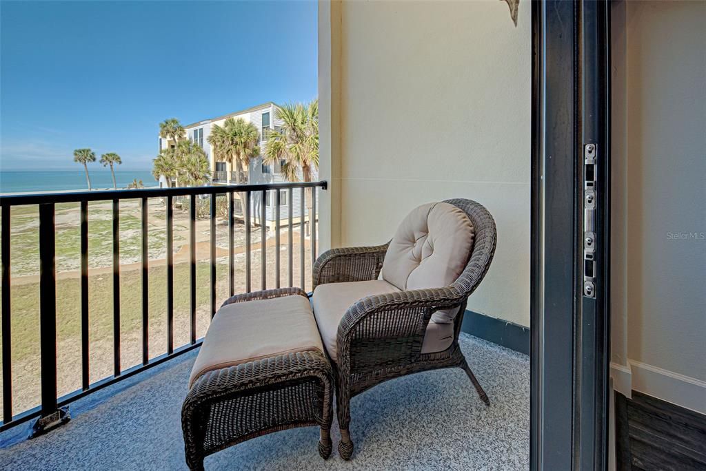 Active With Contract: $1,130,000 (3 beds, 2 baths, 1350 Square Feet)