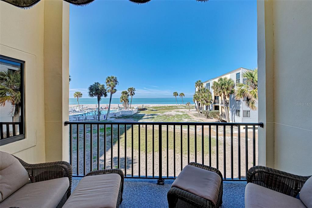 Active With Contract: $1,130,000 (3 beds, 2 baths, 1350 Square Feet)