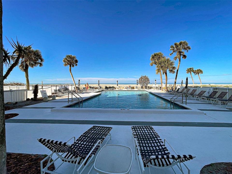 Active With Contract: $1,130,000 (3 beds, 2 baths, 1350 Square Feet)