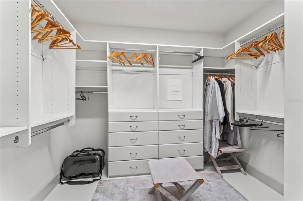 出租: $20,000 (3 贝兹, 2 浴室, 3000 平方英尺)