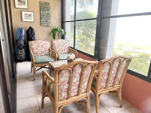 For Rent: $1,375 (1 beds, 1 baths, 700 Square Feet)