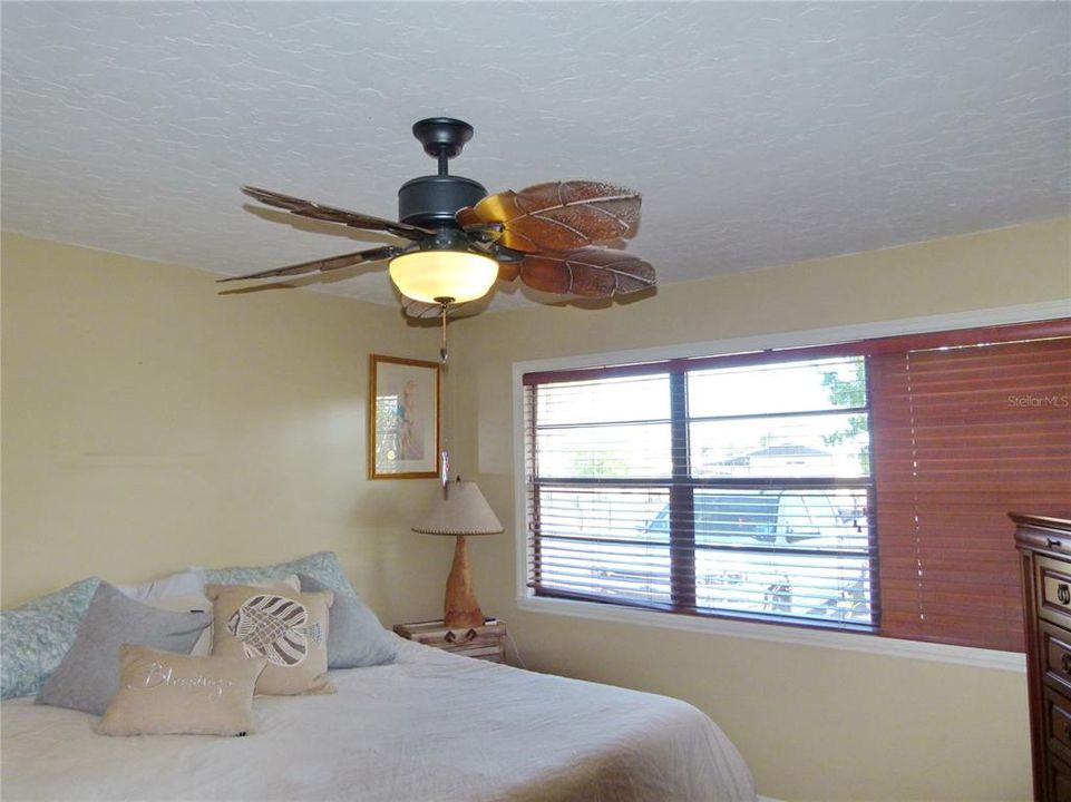 En Venta: $310,000 (3 camas, 2 baños, 1621 Pies cuadrados)