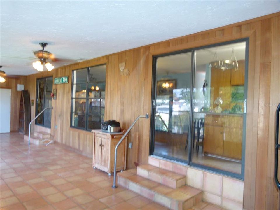 En Venta: $310,000 (3 camas, 2 baños, 1621 Pies cuadrados)