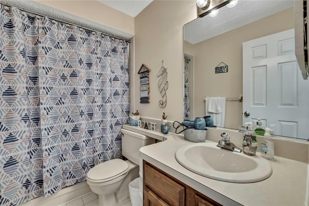 For Rent: $1,925 (3 beds, 2 baths, 1259 Square Feet)