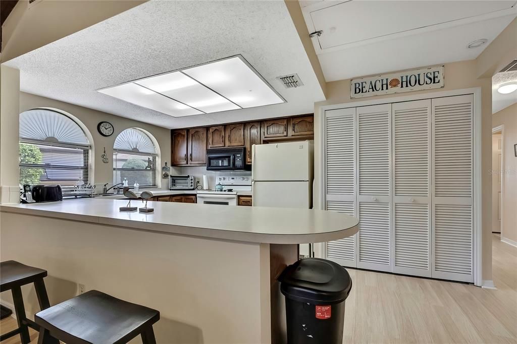 For Rent: $1,925 (3 beds, 2 baths, 1259 Square Feet)