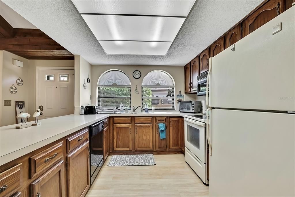 For Rent: $1,925 (3 beds, 2 baths, 1259 Square Feet)