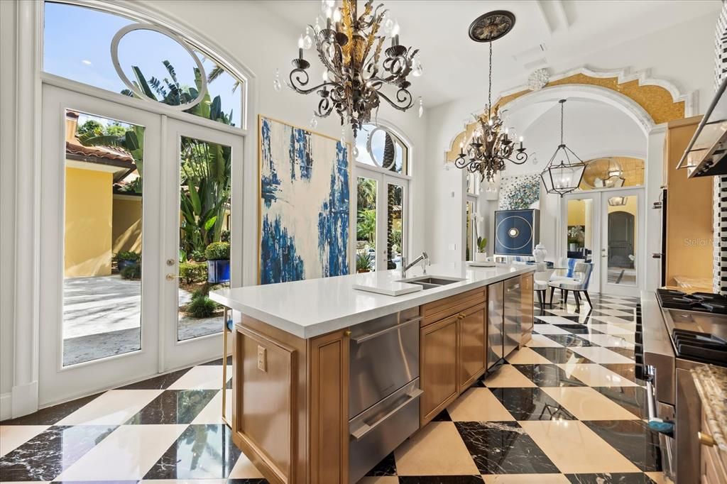 For Sale: $5,895,000 (5 beds, 5 baths, 7916 Square Feet)