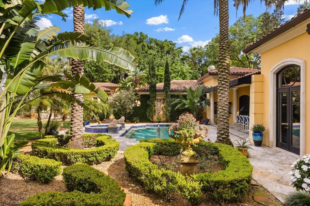 For Sale: $5,895,000 (5 beds, 5 baths, 7916 Square Feet)