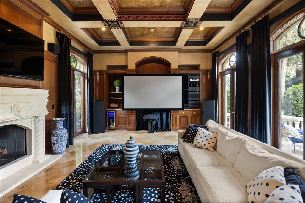 For Sale: $5,895,000 (5 beds, 5 baths, 7916 Square Feet)