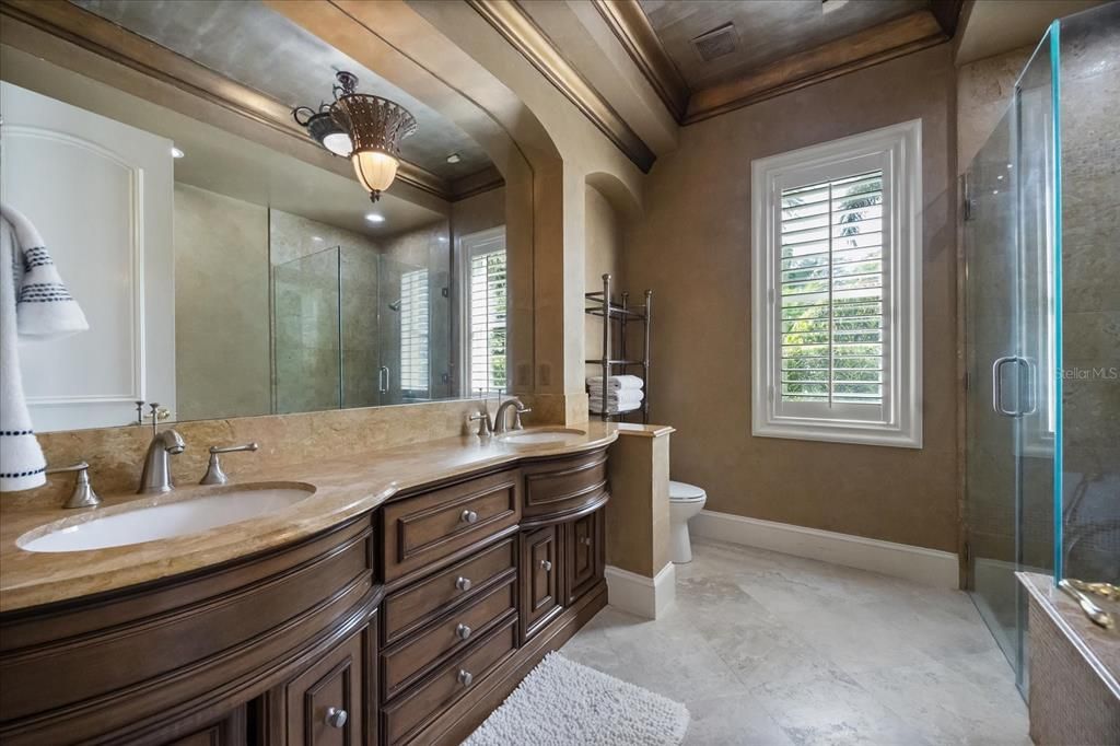 For Sale: $5,895,000 (5 beds, 5 baths, 7916 Square Feet)