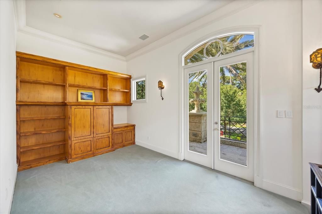 For Sale: $5,895,000 (5 beds, 5 baths, 7916 Square Feet)