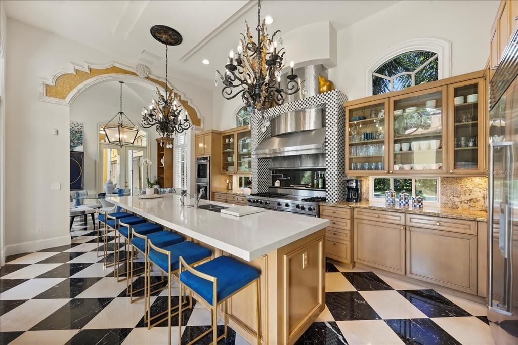 For Sale: $5,895,000 (5 beds, 5 baths, 7916 Square Feet)