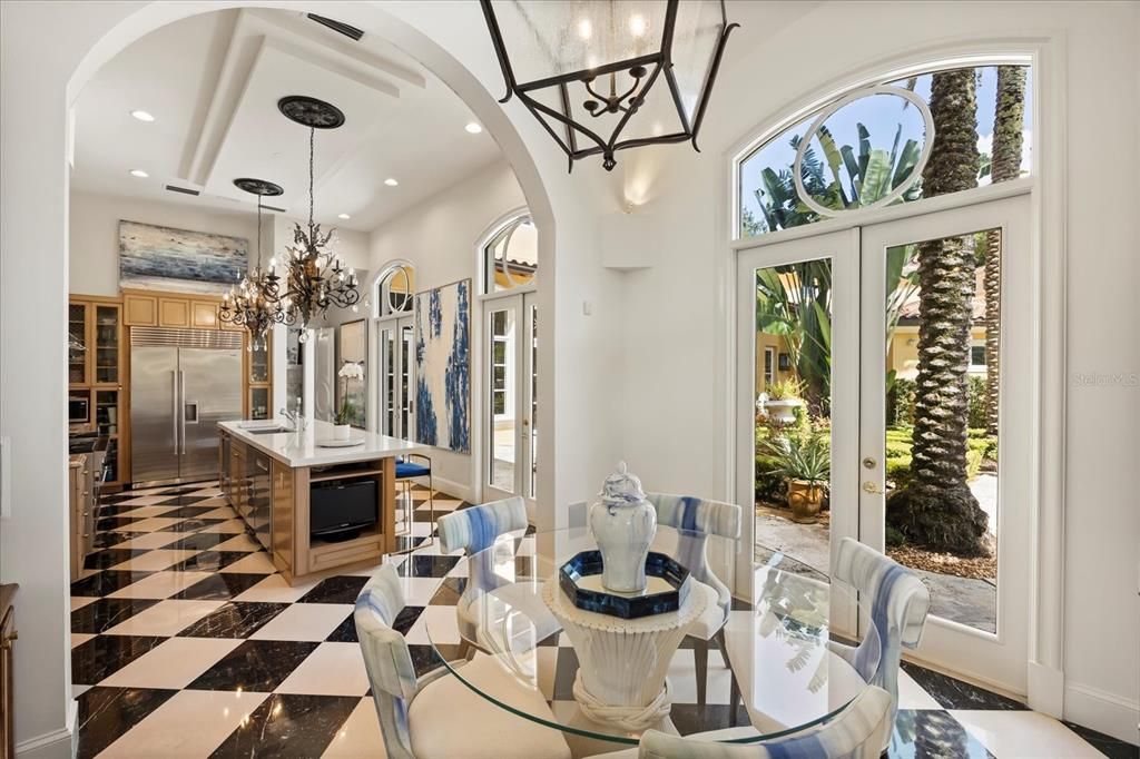 For Sale: $5,895,000 (5 beds, 5 baths, 7916 Square Feet)