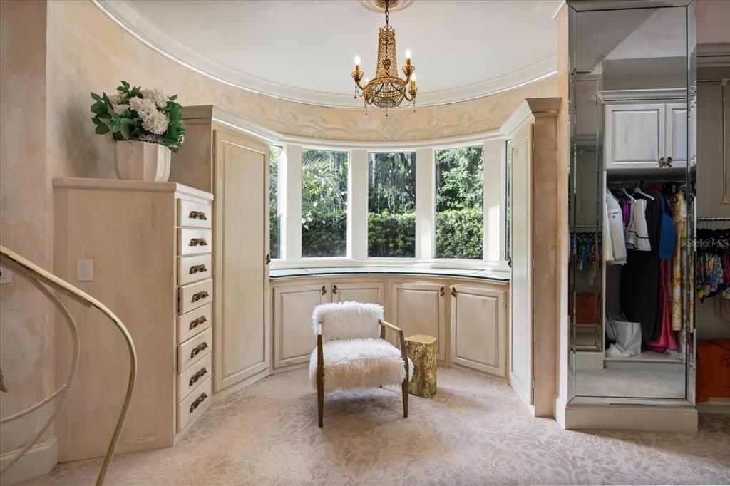 For Sale: $5,895,000 (5 beds, 5 baths, 7916 Square Feet)