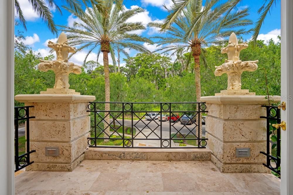 For Sale: $5,895,000 (5 beds, 5 baths, 7916 Square Feet)