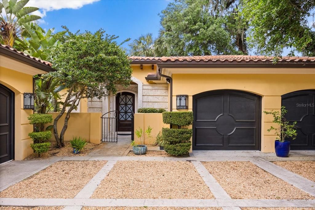 For Sale: $5,895,000 (5 beds, 5 baths, 7916 Square Feet)