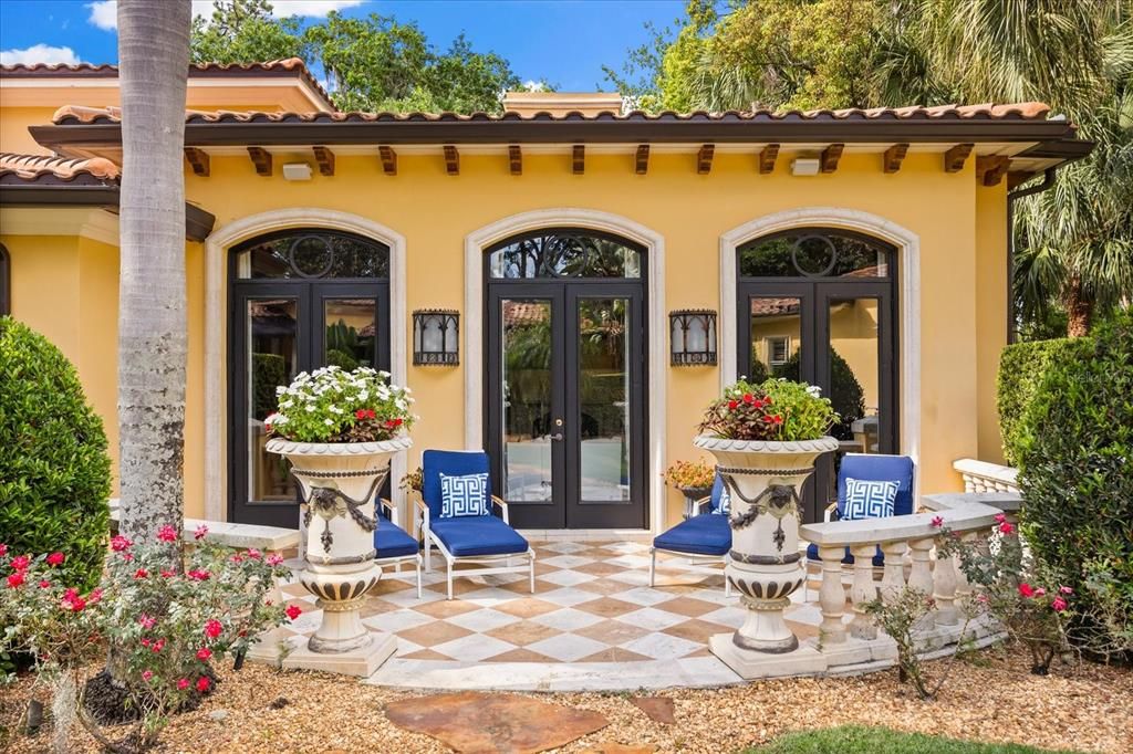 For Sale: $5,895,000 (5 beds, 5 baths, 7916 Square Feet)