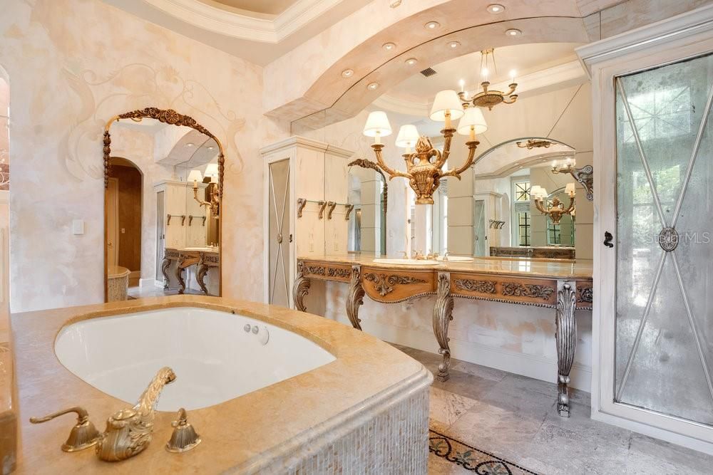 For Sale: $5,895,000 (5 beds, 5 baths, 7916 Square Feet)