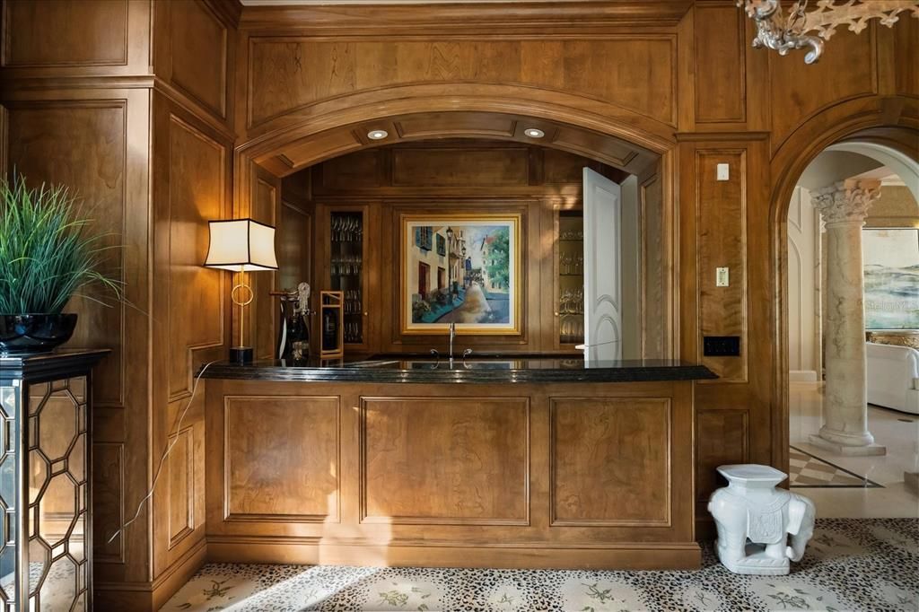 For Sale: $5,895,000 (5 beds, 5 baths, 7916 Square Feet)