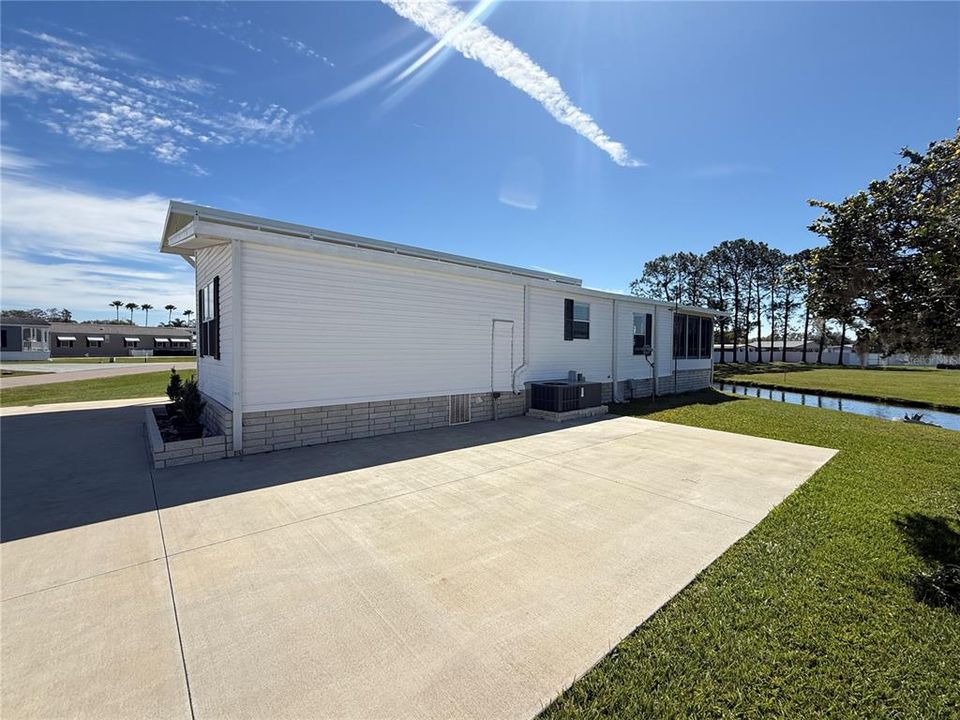 For Sale: $160,000 (1 beds, 1 baths, 800 Square Feet)